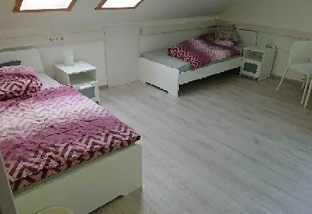 公寓 Gaestezimmer Hot 2 Betten