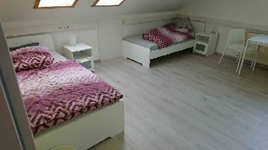 公寓 Gaestezimmer Hot 2 Betten