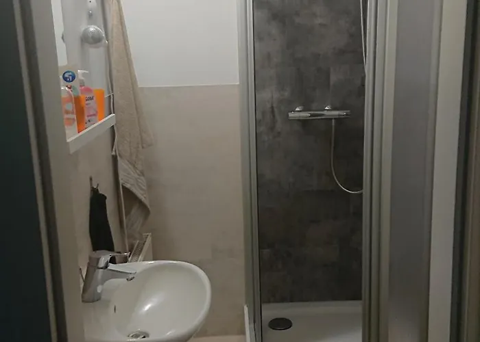 公寓 Gaestezimmer Hot 2 Betten *